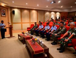 Danlanud Roesmin Nurjadin Pimpin Briefing penerbangan Diawal Puasa
