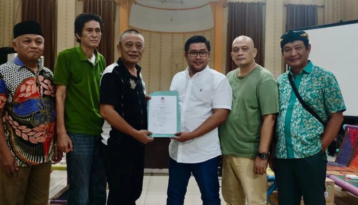 Penyerahan Mandat Chairil Alwi Sebagai Ketua Gempita (Gerakan Melenial Pecinta Tanah Air) Kabupaten Deli Serdang