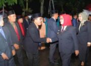 Pelaksana Tugas (Plt) Bupati Labuhanbatu Hj. Ellya Rosa Siregar S.Pd. MM, menghadiri Upacara Pelepasan Pawai Taptu