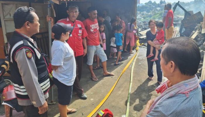 Kebakaran Rumah Warga Di Banjer, Polsek Tikala Gerak Cepat Amankan TKP