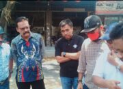 PT. Telkomsel dan Warga yang Lahannya Ditanam Kabel Lakukan Mediasi di Kantor Desa Rangkah Kidul Sidoarjo