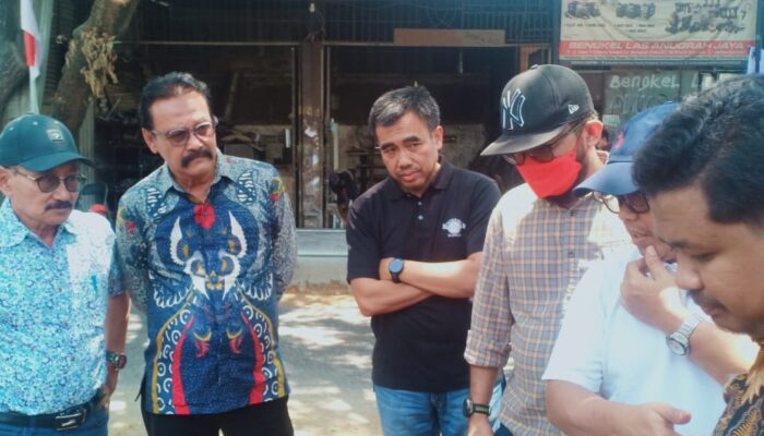 PT. Telkomsel dan Warga yang Lahannya Ditanam Kabel Lakukan Mediasi di Kantor Desa Rangkah Kidul Sidoarjo