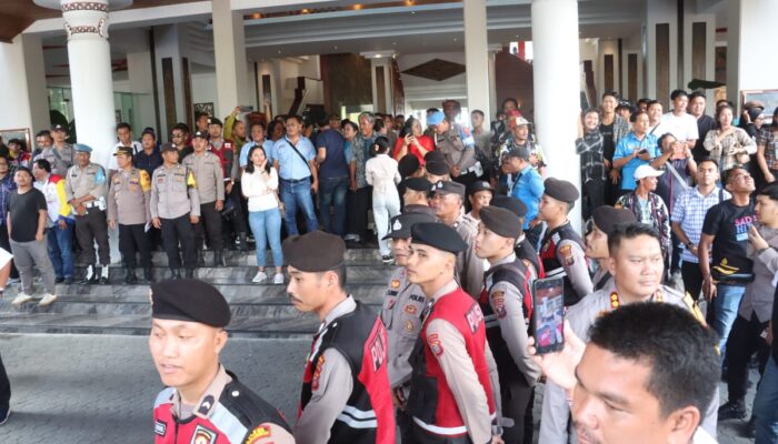 Kapolres Hadiri Debat Publik ke – I Cabup Simalungun 2024 – 2029 Untuk Pastikan Ketertiban,Situasi Aman dan Kondusif