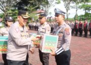 Menjelang Hari Raya Idul Fitri,Kapolres Simalungun Gelar Apel Penyerahan Bingkisan Lebaran kepada Personel Muslim dan ASN