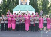 Sentuhan Hati Ibu Bhayangkari Simalungun: Mendampingi Kapolres dalam Mengenang Jasa Pahlawan di TMP Nagur