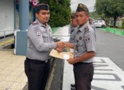 Dua Petugas Rutan Ambon Raih Kenaikan Pangkat, Karutan : Jadikan Ini Pemacu Kinerja