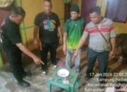 Penggerebekan Polsek Bilah Hilir di Desa Pangkatan, Polisi Temukan Alat Isap Sabu