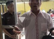 Kecam Oknum Jaksa yang Menghalangi Kerja Wartawan Meliput di kawasan PN Pekanbaru Riau Tepatnya di Luar Belakang Ruang Tunggu