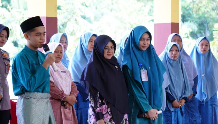 Bupati Afni Doa Bersama di SMP Islamic Center Siak, Bersama Pulihkan Luka