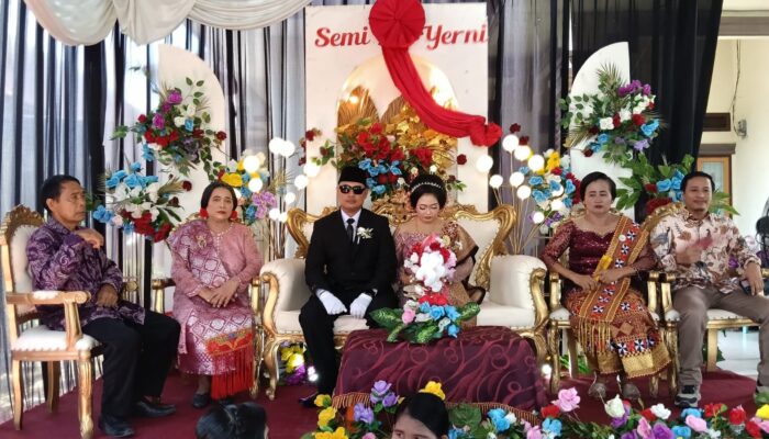 Semi Aro Zalukhu dan Yernitalina Waruwu Resmi Memulai Hidup Baru Keluarga Besar Turut Menyaksikan 