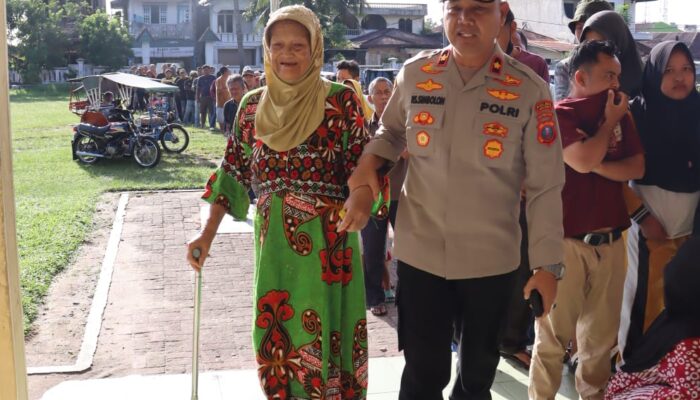 Polri Hadir Bersama Warga Di Warung  Presisi Polres Labuhanbatu 