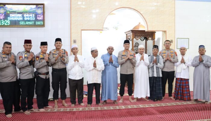 Sholat Jum’at di Masjid Nurul Huda, Kapolres Sampaikan Pesan Kamtibmas 