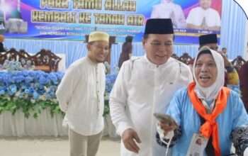217 Jemaah Haji Labuhanbatu Tiba di Tanah Air, Disambut Haru Keluarga dan Pemkab