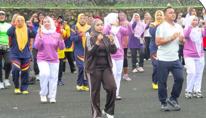 Ratusan Lansia Antusias Ikuti Senam Sehat Peringati HLUN ke-30 di Labuhanbatu