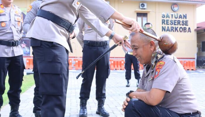 70 Personel Polres Labuhanbatu Naik Pangkat Setingkat Lebih Tinggi