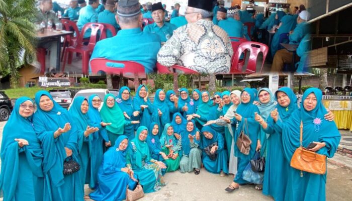 Persila Labuhanbatu Gelar Silaturahmi Di Rumah Makan Lembur Kuring