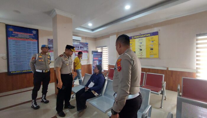 Wakapolres Labuhanbatu Cek Pelayanan Samsat Rantauprapat