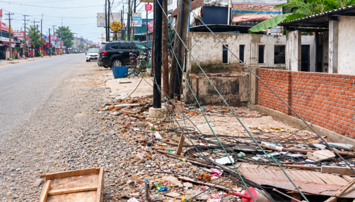 Penggusuran PKL di Jl. SM Raja Kel. Bakaran Batu Tuai Protes, Pedagang Merasa Dipilah-pilah: Ruko Tutup Parit Tak Ditindak*