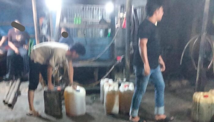 Polres Pelalawan Amankan 1.000 Liter Solar Diduga Ditimbun Ilegal di Pangkalan Kuras