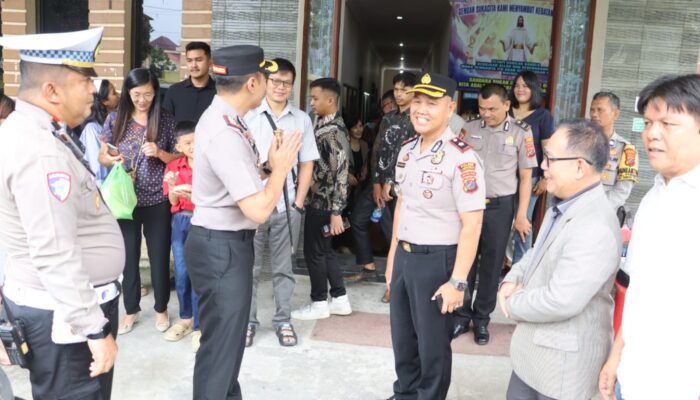 Pererat Silaturahmi, Kapolres Gelar Minggu Kasih di Gereja MDC Rantauprapat