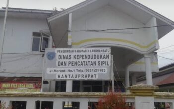 Urus KTP di Disdukcapil Labuhanbatu Gratis, Warga Diminta Lengkapi Persyaratan
